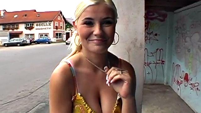 Public amateur babe POV fucked outdoors after casting