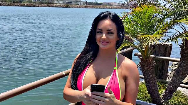 Jessica Lets It All Out