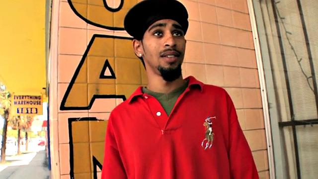 Black picked up bottom cums after fucked by white top