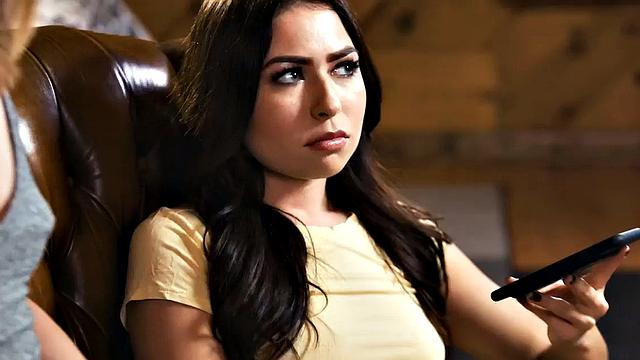 Squirting dyke seduced by dirty before pussylicking