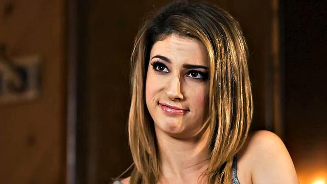 Squirting dyke seduced by dirty before pussylicking