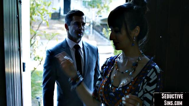 Big-titted sexy MILF gets pussy pounded