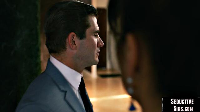 Big-titted sexy MILF gets pussy pounded