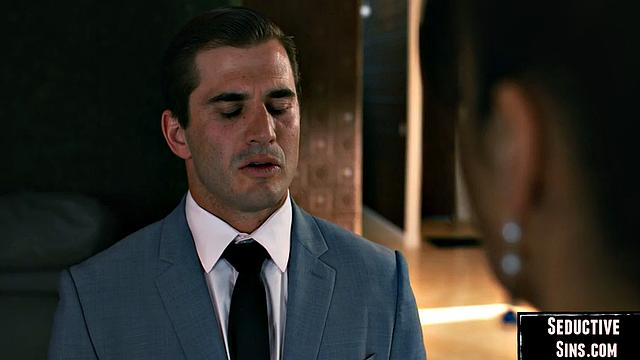 Big-titted sexy MILF gets pussy pounded