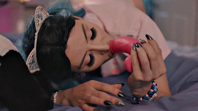 Foxy tranny in lingerie anally smashed on the bed before facefuck