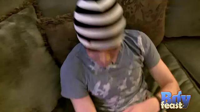 Уильям и Трейс: Трейс жаждет орала!