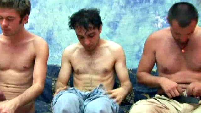 Hot and horny hunks in threesome