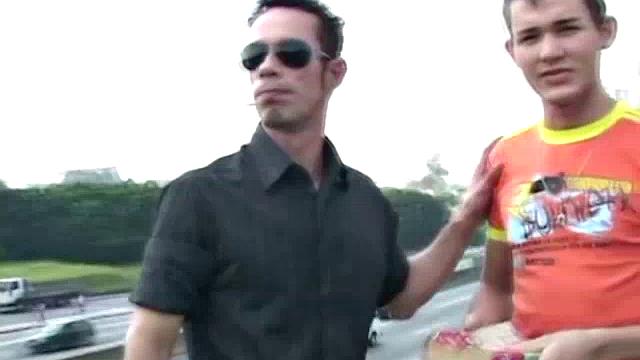 Oral Threesome Party