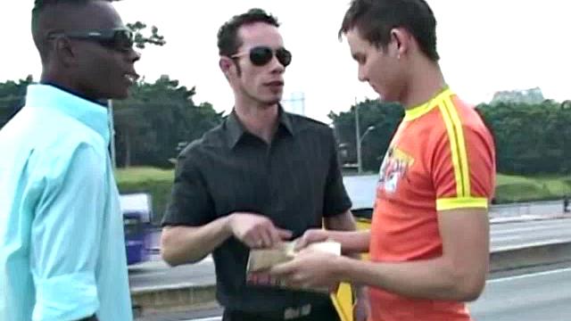 Oral Threesome Party