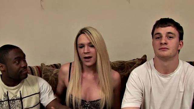 Shemale Karla Coxx threesome