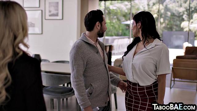 Blonde babe bouncing on lover cock