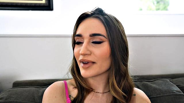 Make Yourself at Home, Sera