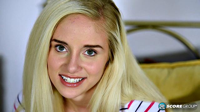 Georgia peach Naomi sits down for an interview before stripping naked and