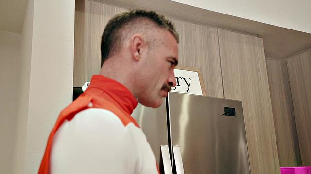 Caitlin Bell - Omnistud