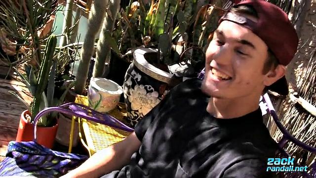 Hetero Guy Jerking Off in the Sun - Lucas Daniels