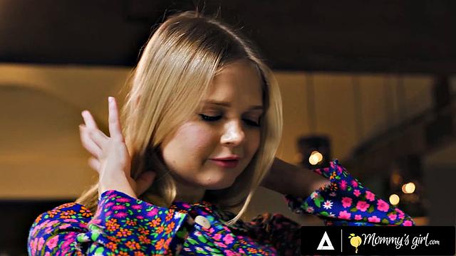 MOMMY'S GIRL - Petite SQUIRTER Coco Lovelock Keeps Splashing On MILF Lauren Phillips