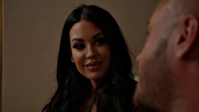 Jamie Michelle dresses in hot lingerie and gives fan the girlfriend experience