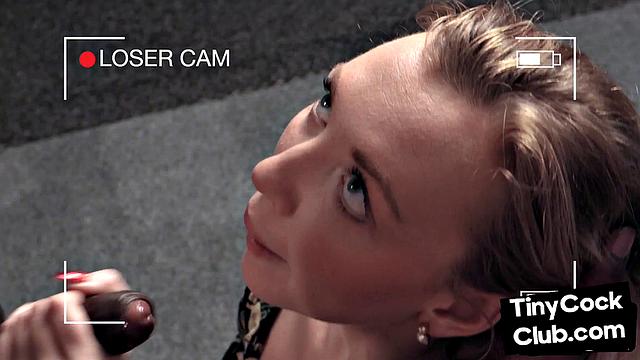 Small loser watching GF in doggy