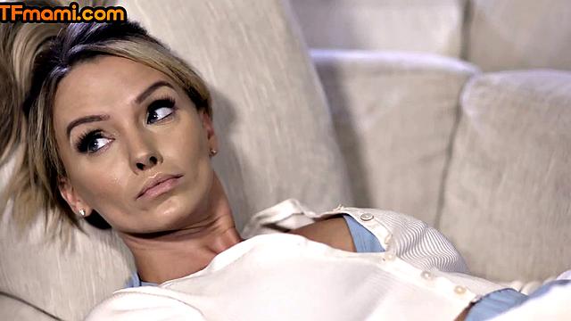 MILF penetrated in wet pussy in missionary