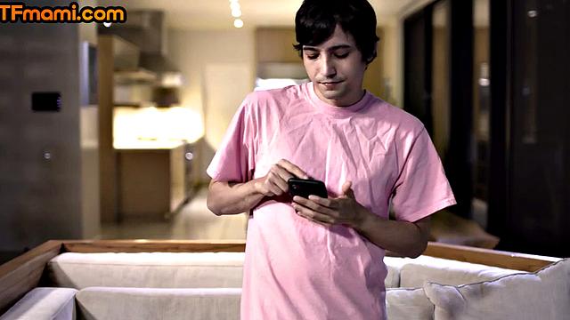 MILF penetrated in wet pussy in missionary