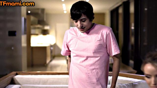 MILF penetrated in wet pussy in missionary