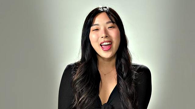 Sweet Asian fingering herself