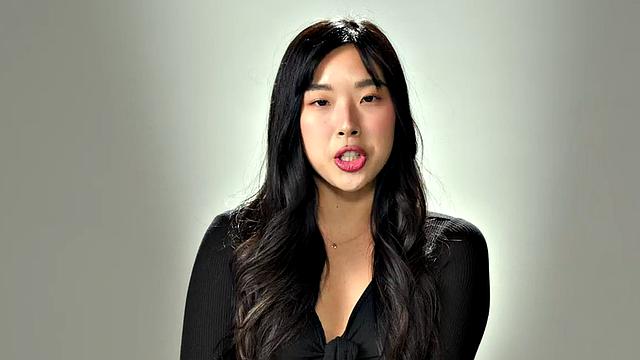 Sweet Asian fingering herself