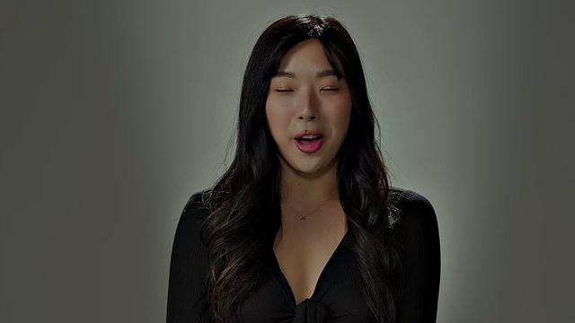 Sweet Asian fingering herself