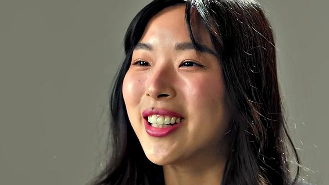 Sweet Asian fingering herself