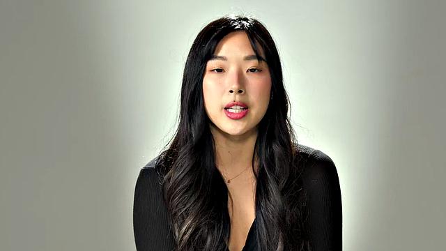 Sweet Asian fingering herself