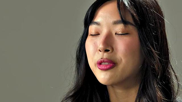 Sweet Asian fingering herself