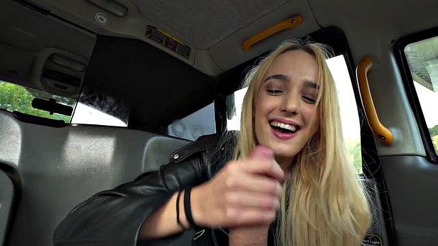 Taxi babe gets fucked in cab by taxi driver outdoor