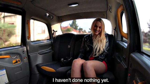 Taxi babe gets fucked in cab by taxi driver outdoor