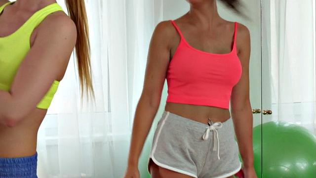 Sapphic gym partners lick pussy in 3some after workout