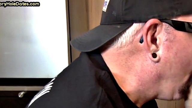 Bearded gloryhole DILF gives 