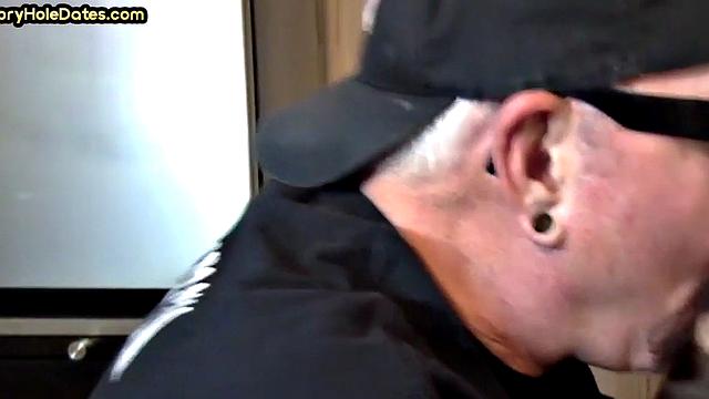 Bearded gloryhole DILF gives 