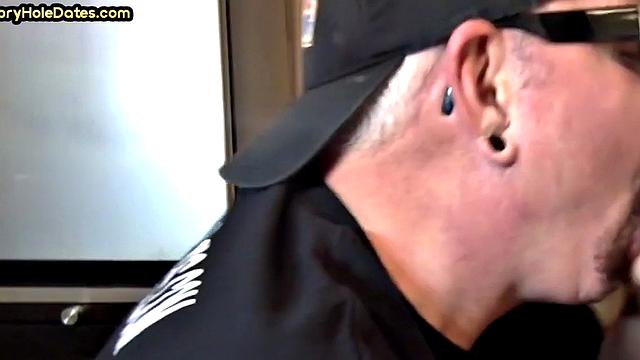 Bearded gloryhole DILF gives 