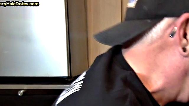 Bearded gloryhole DILF gives 