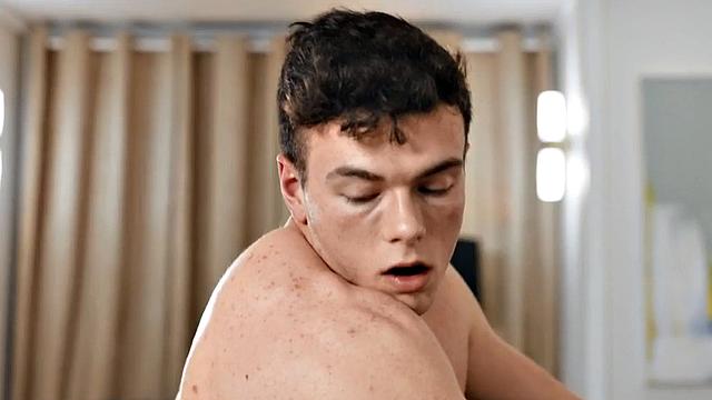 Muscled eager jock bareback fucked by cock at home