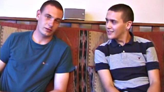 смотри, как jc и mike сосут друг другу