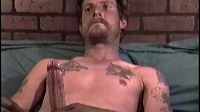 Craig is a self-proclaimed hobo, who rides the rails and travels the country chasing after seasonal work. If you are lucky enough to meet up with him, you'll have a night of great sex. This well-hung man enjoys all kinds of sex, with men and women.