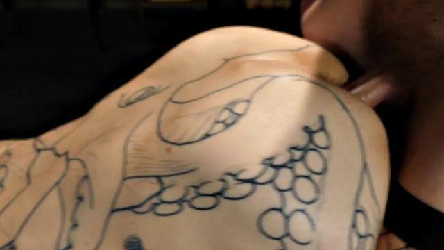 Inked sissy barebacking in couple during erotic session