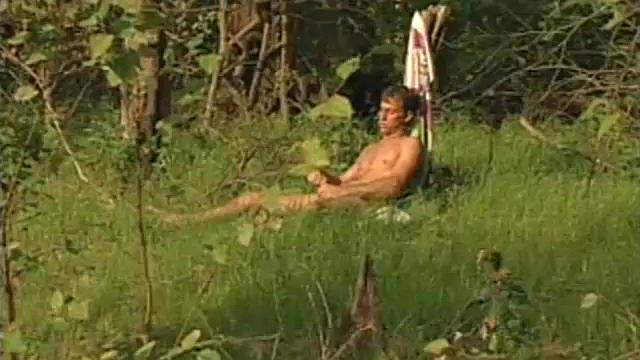 This sexy solo jerk off session features 24 year old Bo Scott. After skinny dipping in the lake, Bo moves to a secluded area on shore.