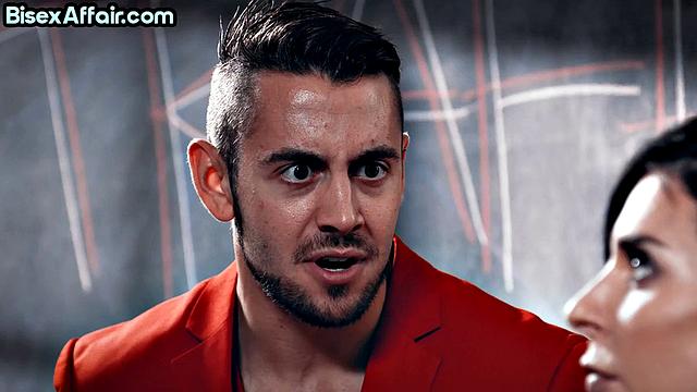 Bisexual ink nympho in 3some