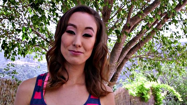 Cock-pleasing Christy