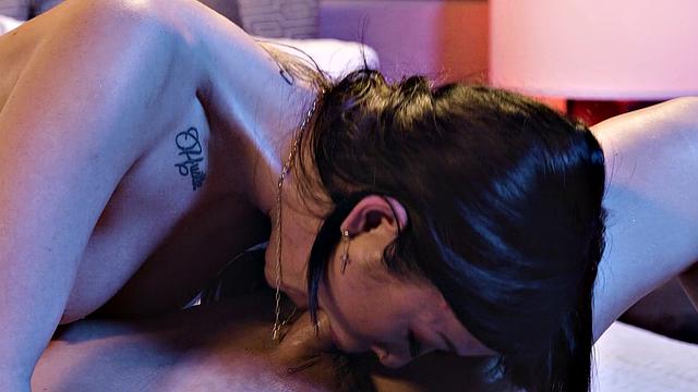 TRANSFIXED - Astronomy Lover Lulu Chu Helps Star Find Her Way Home