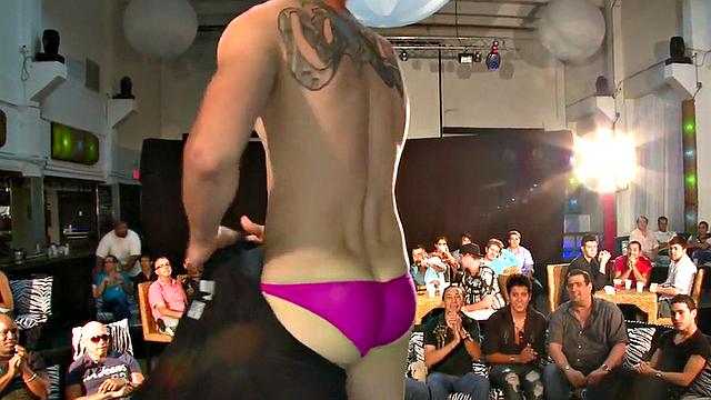 Strippers party with public BJs