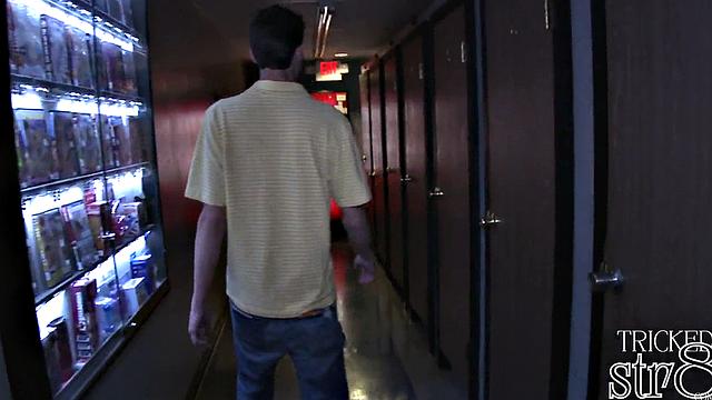 Hung straight guy fooled at the gloryhole