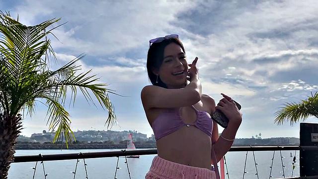 Aria's Lips Arent Sealed