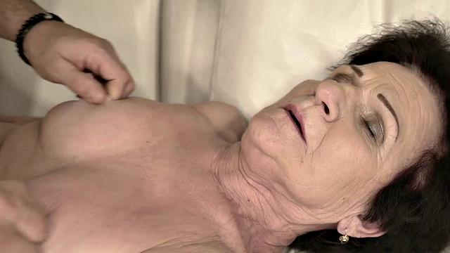 Nympho grandma penetrated by big dick in wet pussy